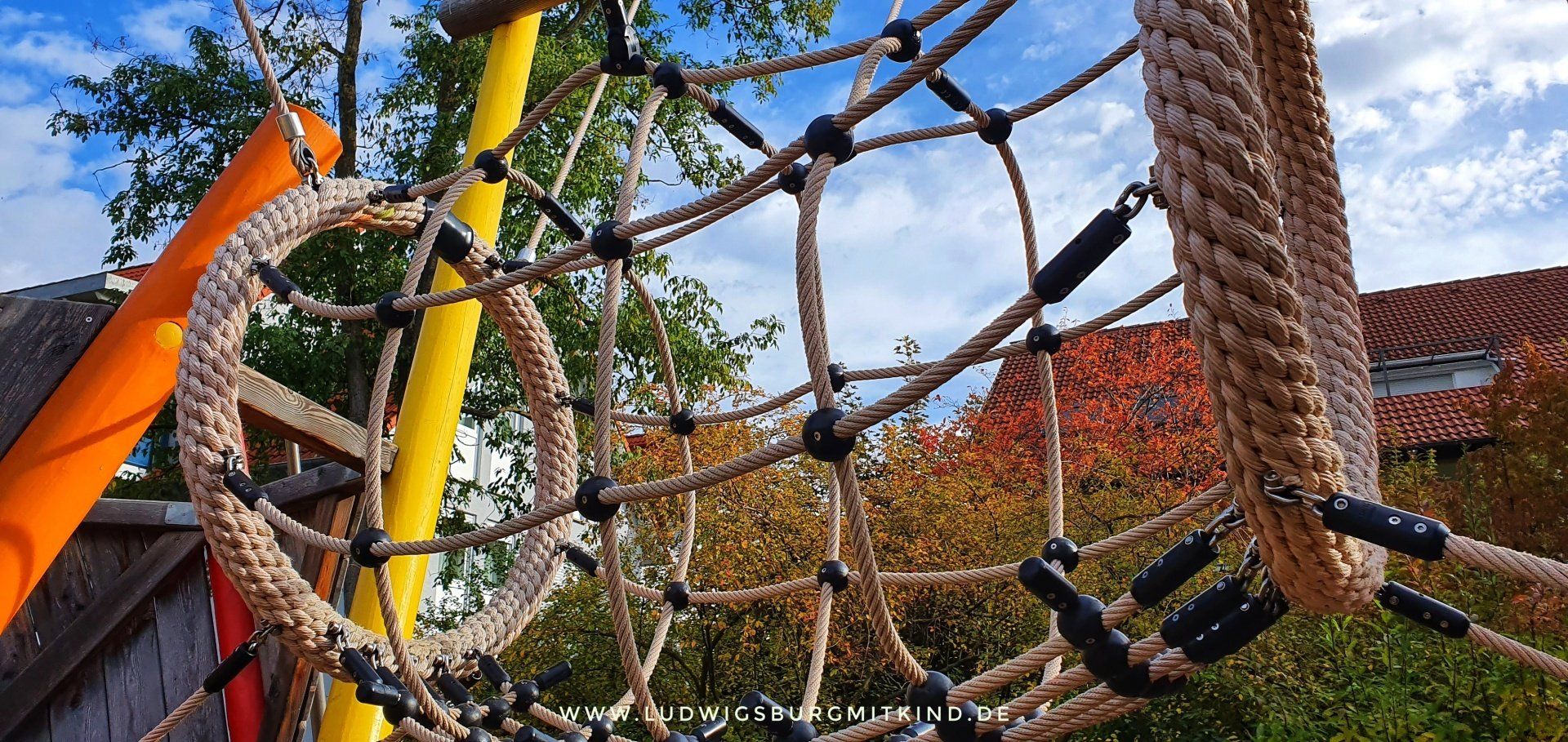 Spielgeräte auf dem Spielplatz Ludwigsburg in der Tischendorfer Straße Weststadt