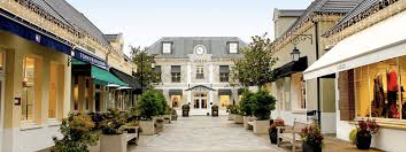 Car service travel from Paris town