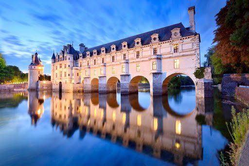 Tourism in paris France with a Taxi