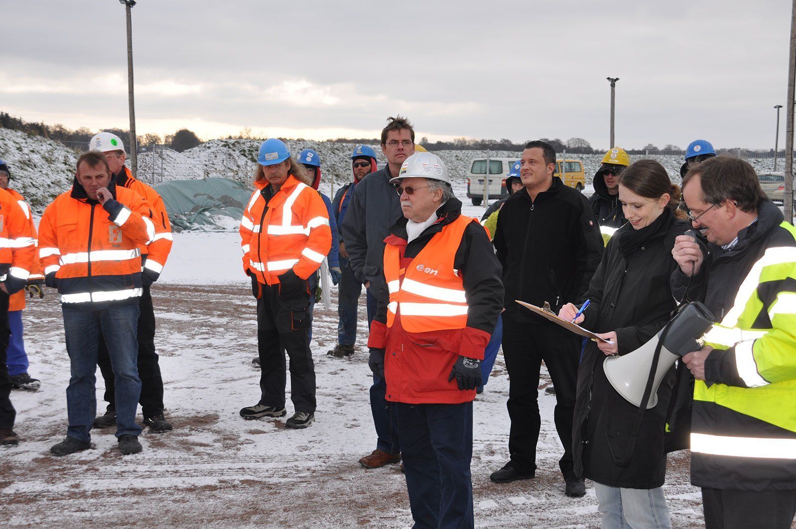 Fachpersonal - Montageleitung, Baustellenleitung und Baustellenüberwachung, Inbetriebnahme, Loop – Checking, Basic-Engineering / Detail-Engineering, Processengineering.
