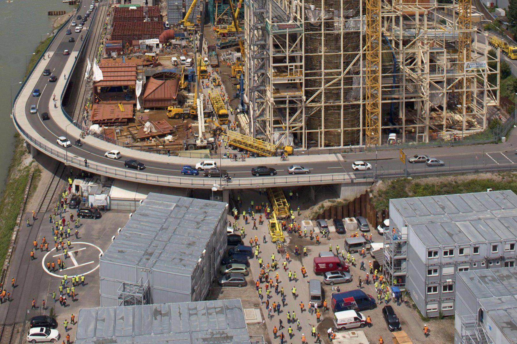 Projektmanagement - Im Projektmanagement ist die Ingenieurbüro Fehringer GmbH ein zuverlässiger Partner für Projektablaufplanung, Dokumentation von Umspannwerken und Ortsnetzverteilern Übernahme von Altdokumenten in E-Plan, Vor Ort-Aufnahme und Übernahme der Bestandsanlage in E-Plan Terminplanung, Koordination, Kostenschätzung, Kostenverfolgung, Kostenkontrolle.