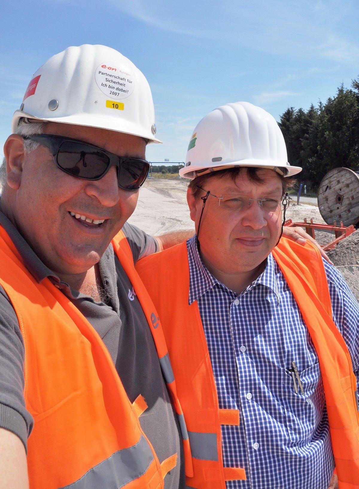 Die Schlagwörter „Lifelong-Learning“  sowie „Wissensmanagement“ werden in unserem Betrieb mit Leben gefüllt.  Seit nunmehr fast 25 Jahren basiert unser geschäftlicher Erfolg auf der Qualifikation, dem Ehrgeiz und der Leidenschaft unserer Mitarbeiter.