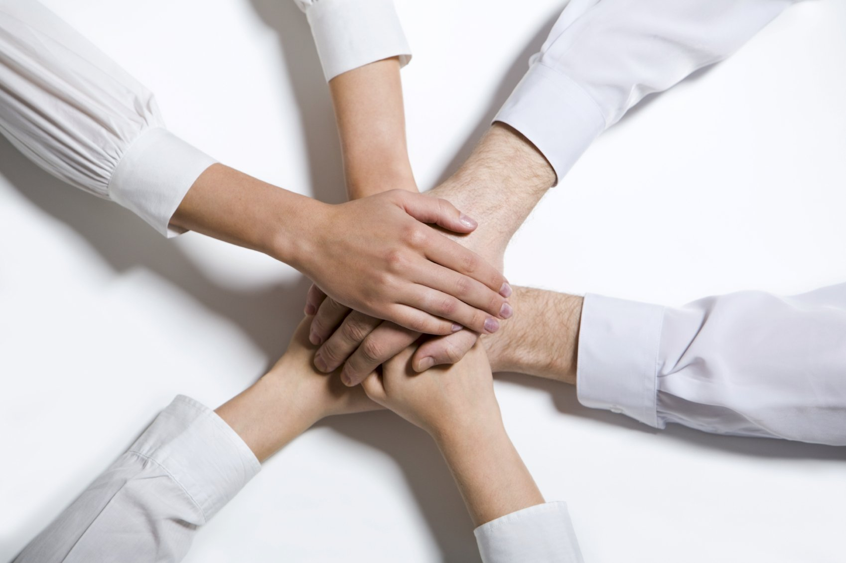 Compagnies canadiennes, si vous souhaitez soumissionner aux marchés en groupement avec un partenaire, avez-vous pensé à conclure une convention de groupement ? Compagnies canadiennes, si vous souhaitez soumissionner aux marchés en groupement avec un partenaire, avez-vous pensé à conclure une convention de groupement ?