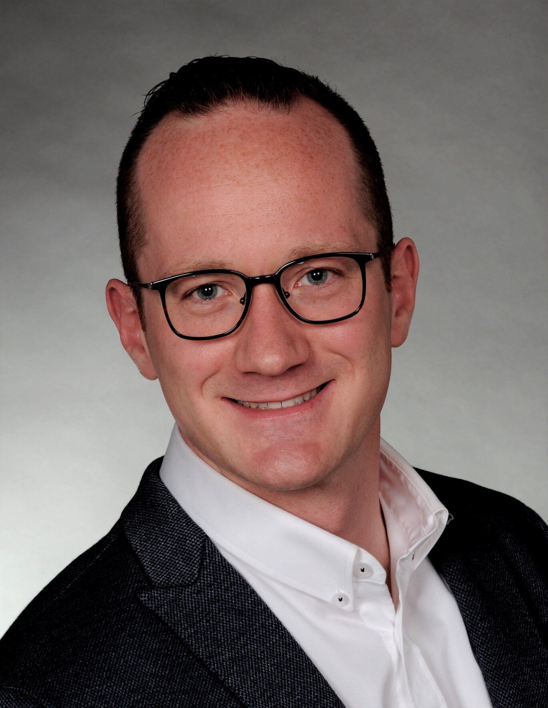 Moritz Schneider Bauingenieur Baurecht Fachplaner vorbeugender Brandschutz IHK