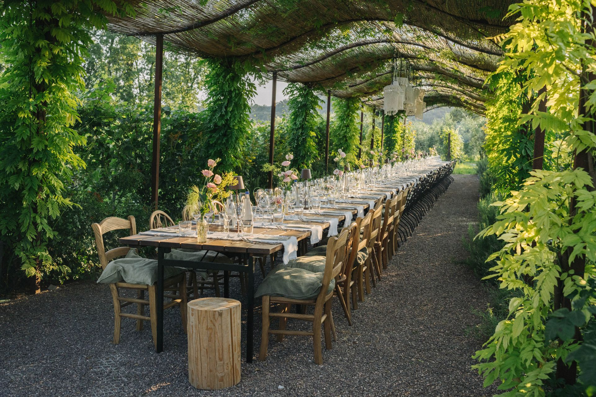 Feier am Gardasee mit langer Tafel