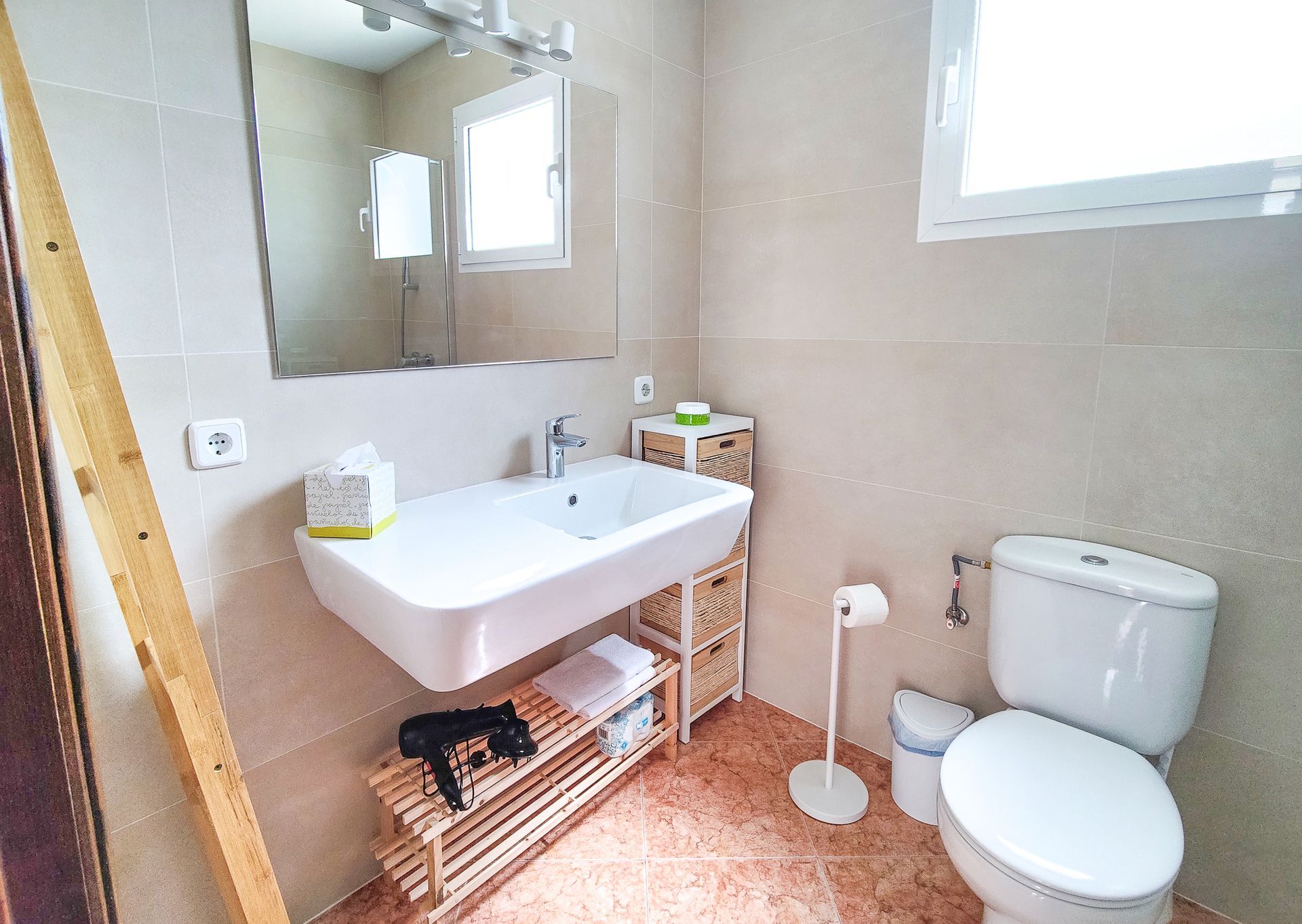 2ª Foto del baño de Villa Mascaró, casa de alquiler de vacaciones en Menorca. 
