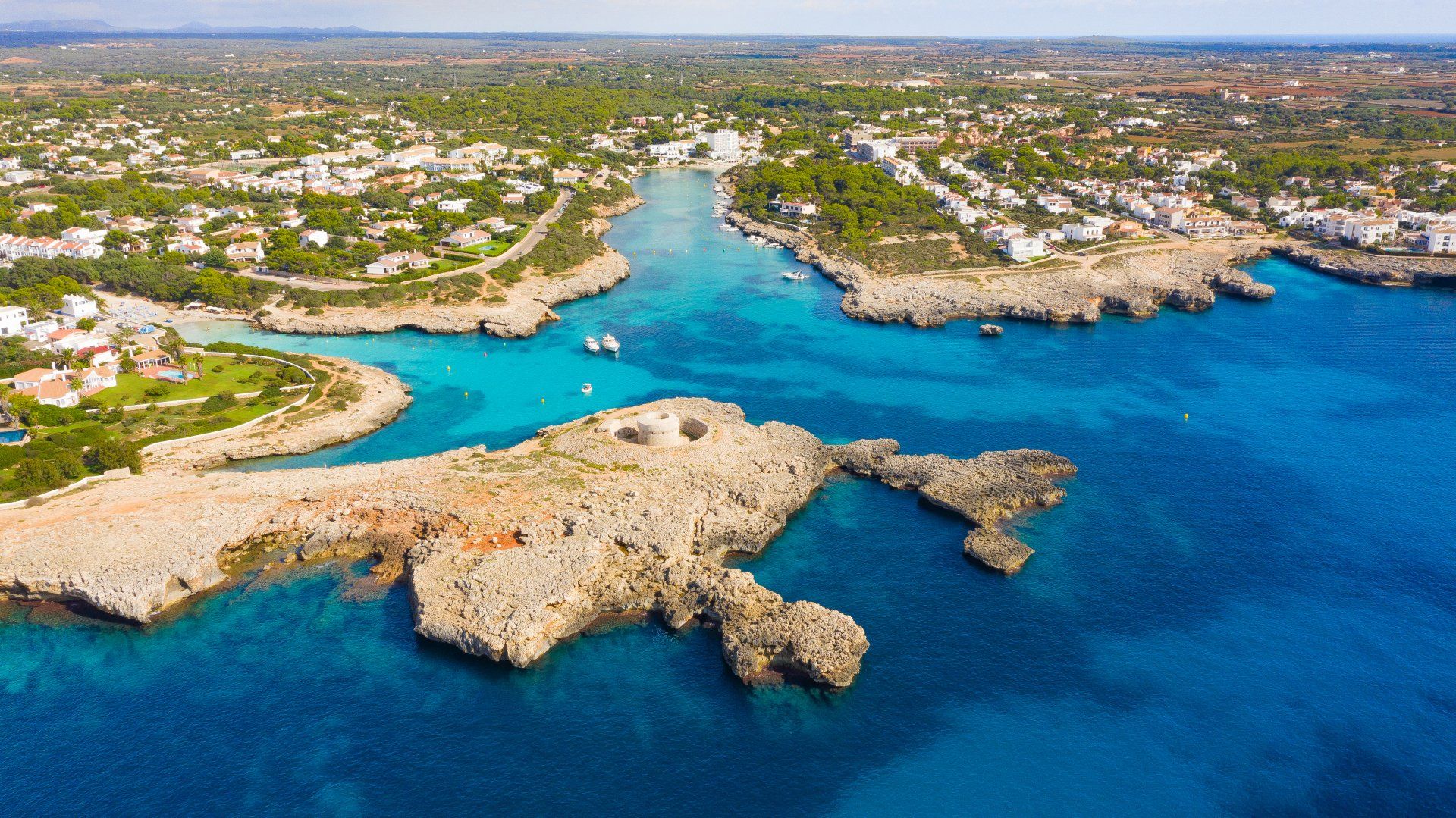 Entorno de Villa Mascaró, casa de vacaciones en Menorca, cerca de la playa!