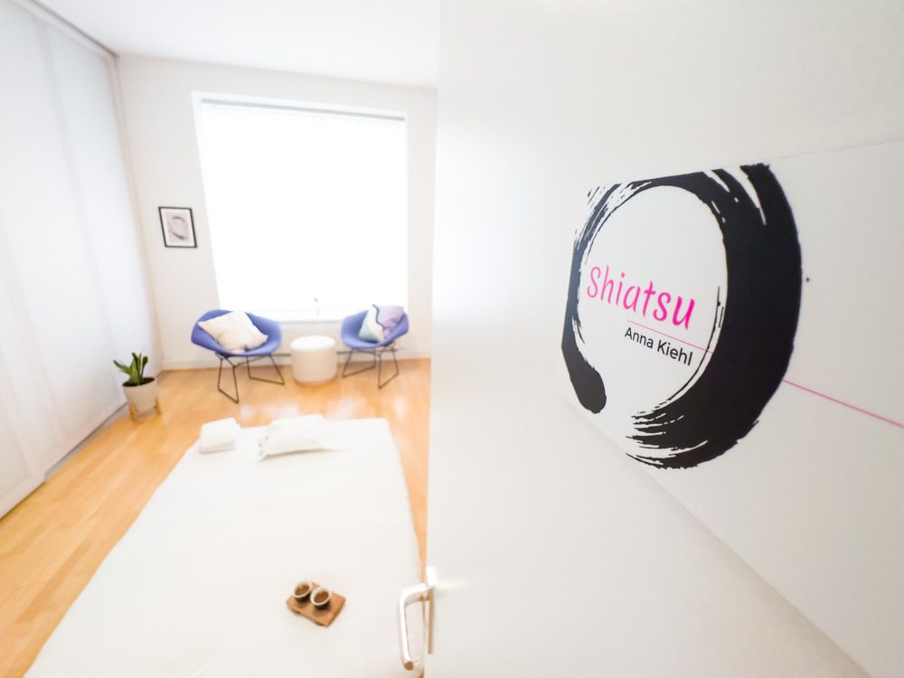 Anna Kiehl unterstützt Dich mit einer wohltuenden Massage in München – perfekte Auszeit für Körper, Geist und Seele.