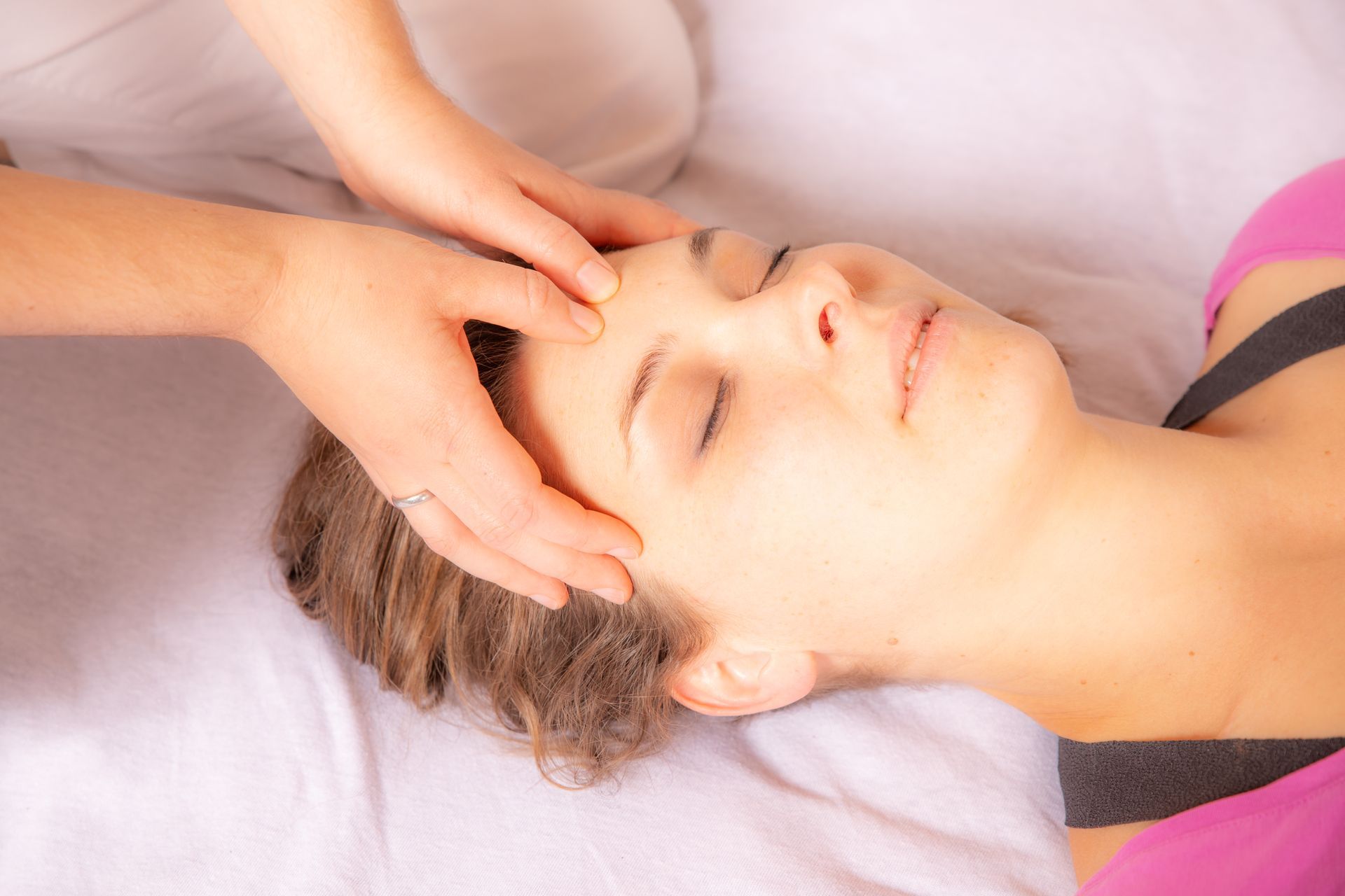 Entspannung bei einer wohltuenden Massage in München – perfekte Auszeit für Körper und Seele.