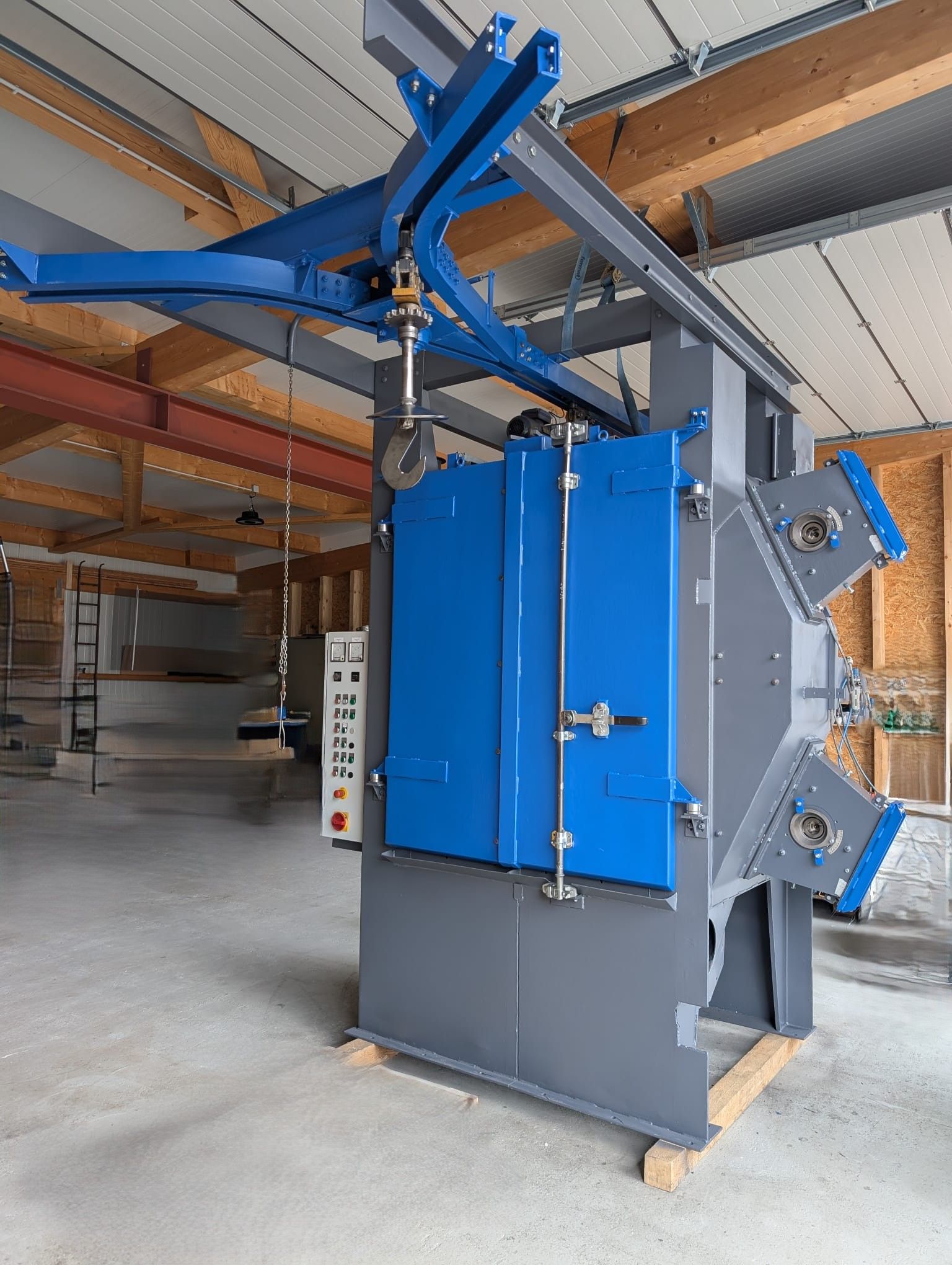 Hängebahnstrahlanlage