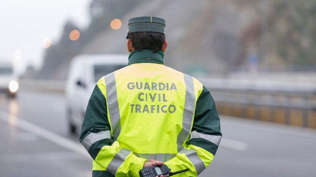 Instrucción DGT para el año 2025 de vigilancia del tráfico por la Guardia Civil de Carretera