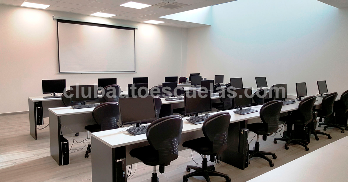 La justicia europea considera ilícito el reparto de los cursos del permiso por puntos de la DGT