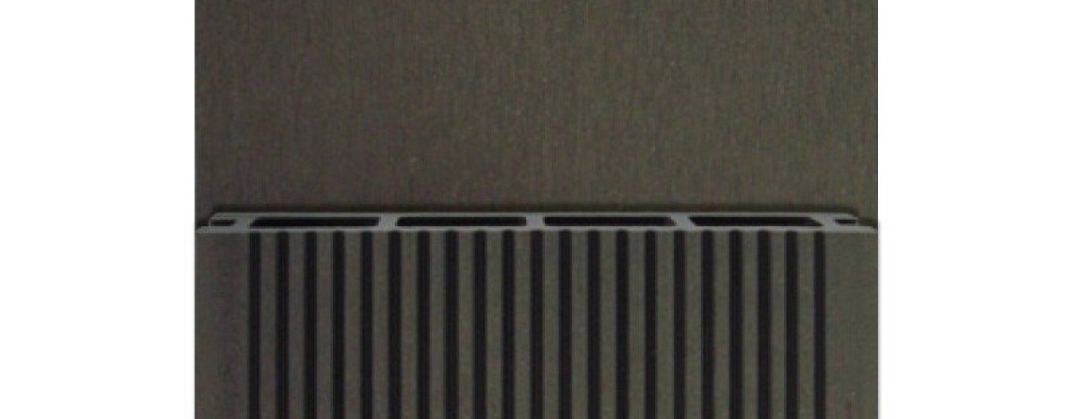 Tarima de exterior de composite