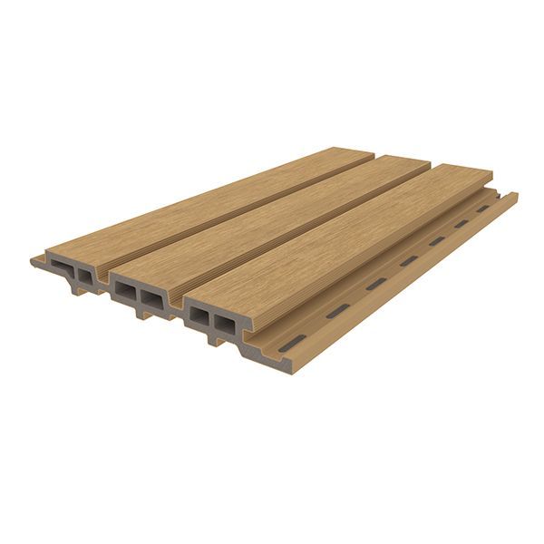 Revestimiento de composite alistonado imitación madera.