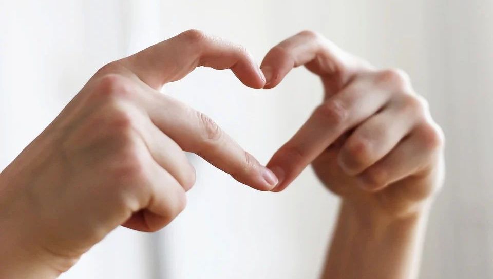 Spiegeltherapie Spiegeltherapie in der Ergotherapie