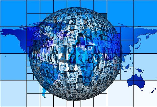 lire les analyses de cartes des célébrités