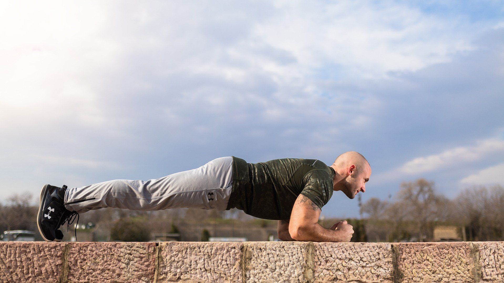 Planks - effektives Muskeltraining für die Körpermitte