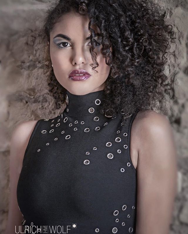 Germanys Next Topmodel Finalistin Julianna Townsend im Friseursalon Excellent Hair Wiesbaden. Ihr Friseur in Wiesbaden | Magazin 2018