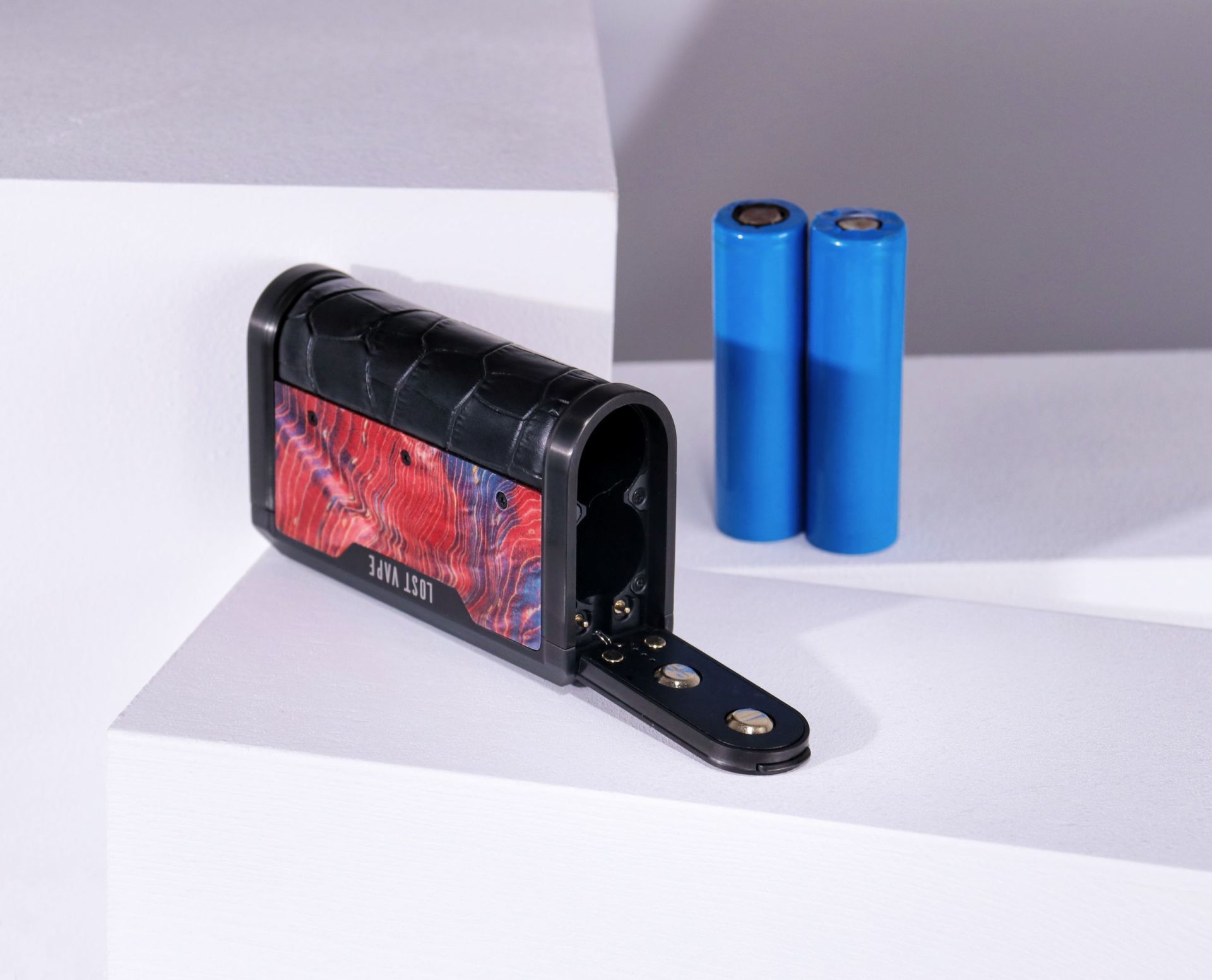 Lost Vape Centaurus DNA250C battery door