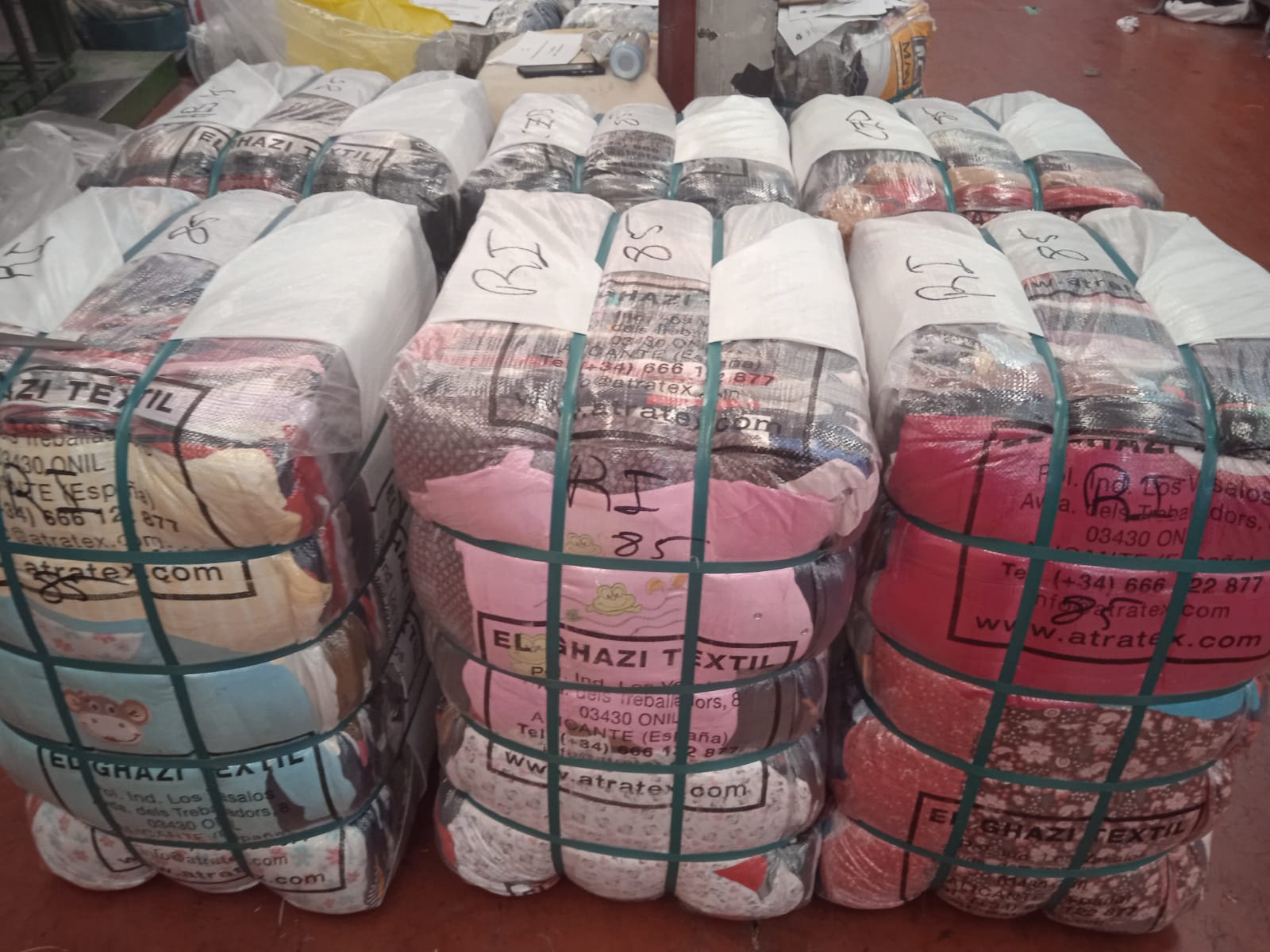 ROPA USADA A LA VENTA, A PESO POR KILOS, EN STOCK