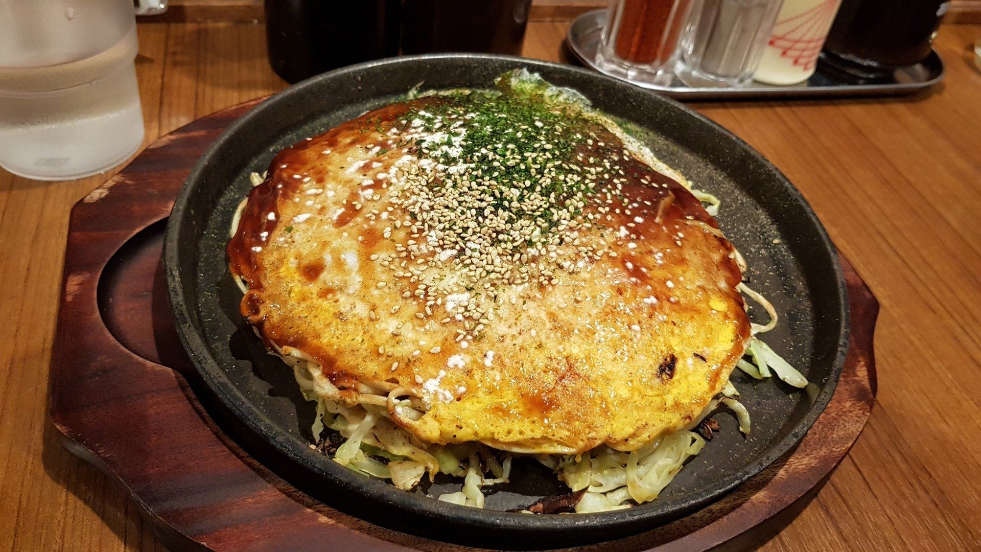 Okonomiyaki; ; Miyajima; Tori; Hiroshima; Japan-Reise; Japan-Rundreise; Japan-Gruppenreise; Japan-Bahnreise; www.japan-tours.de
