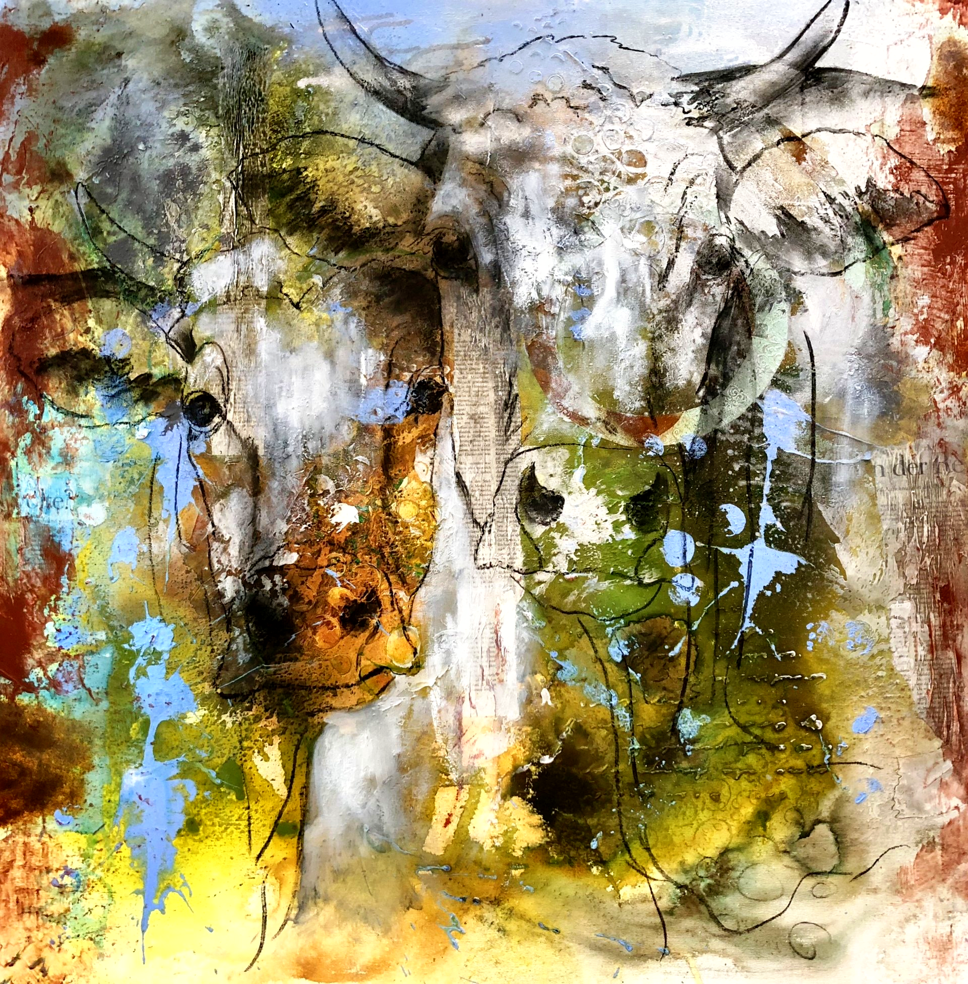 Farbenfrohe Kühe in Acryl, Mixed Media, Collage und Kohle Zeichnung