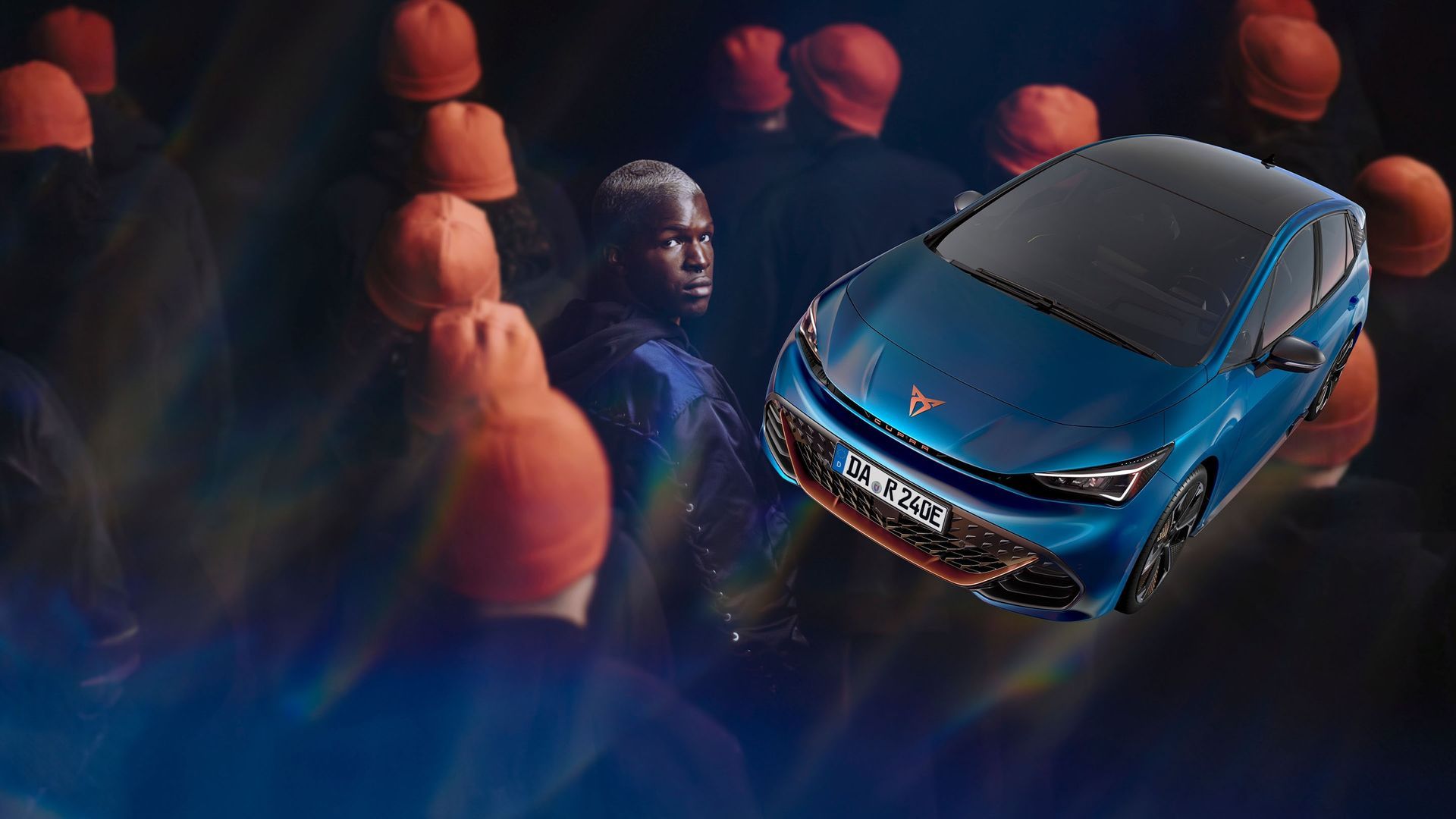 Seat Ibiza in blau vor einer Grünanlage