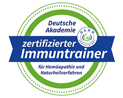 Logo Immuntrainer Logo zertifizierter Immuntrainer von der Deutschen Akademie für Homöopathie und Naturheilverfahren