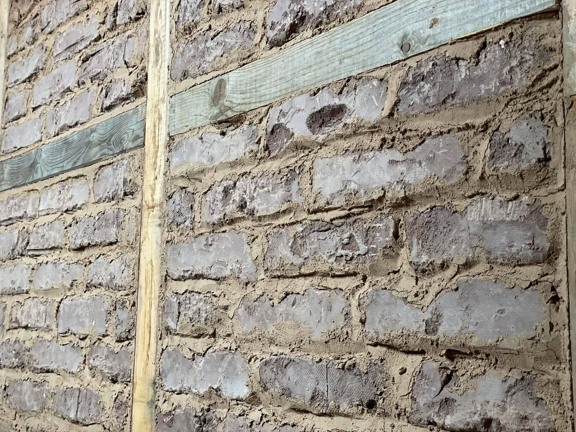 Rustikale Terra Forma Lehmsteine gemörtel mit Terra Forma Lehmmörtel