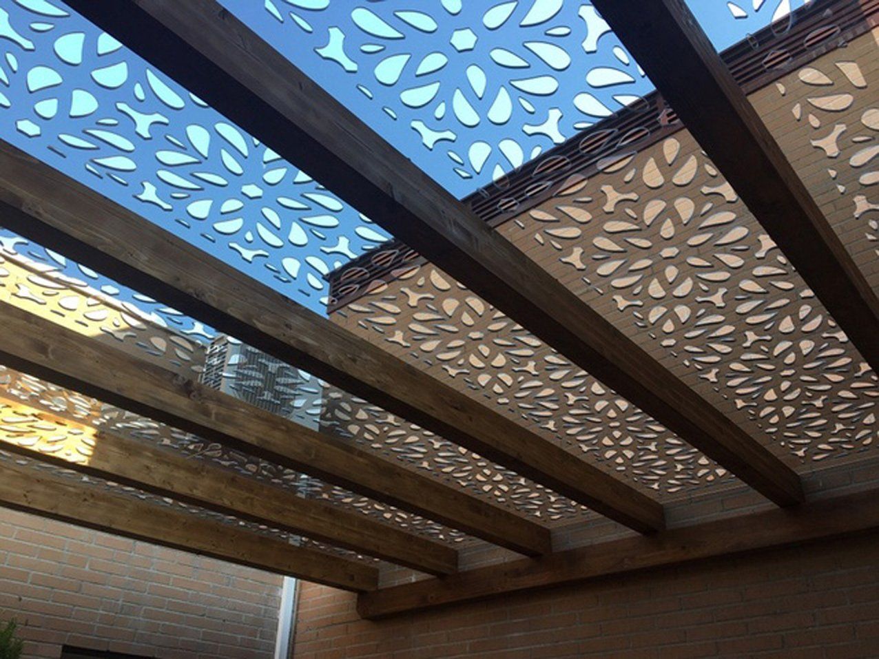 paneles decorativos y celosias para pergolas