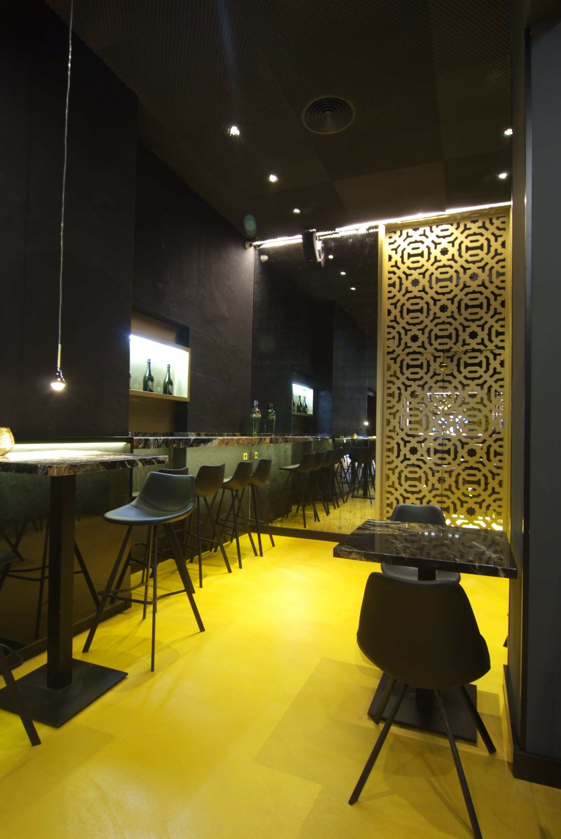 decoracion celosias iluminadas restaurantes