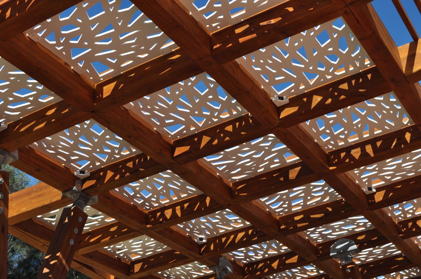 pergolas y celosias de pvc