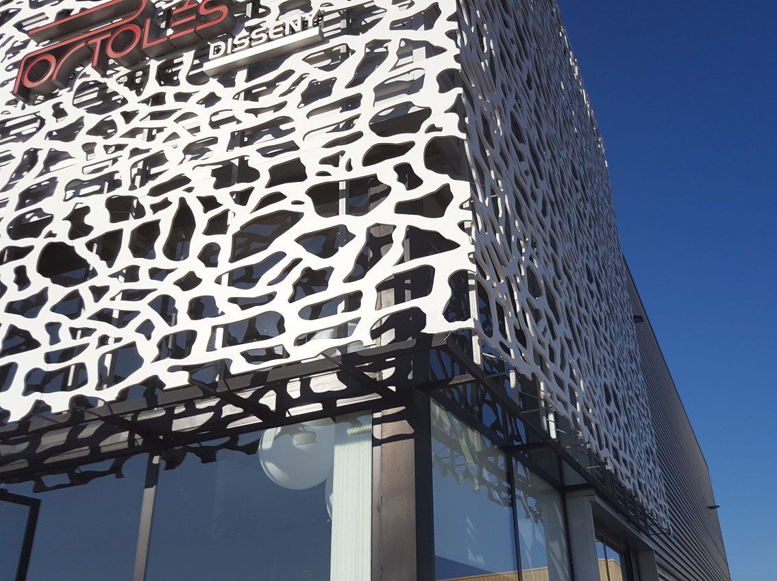 revestir  fachadas con paneles decorativos celosias pvc