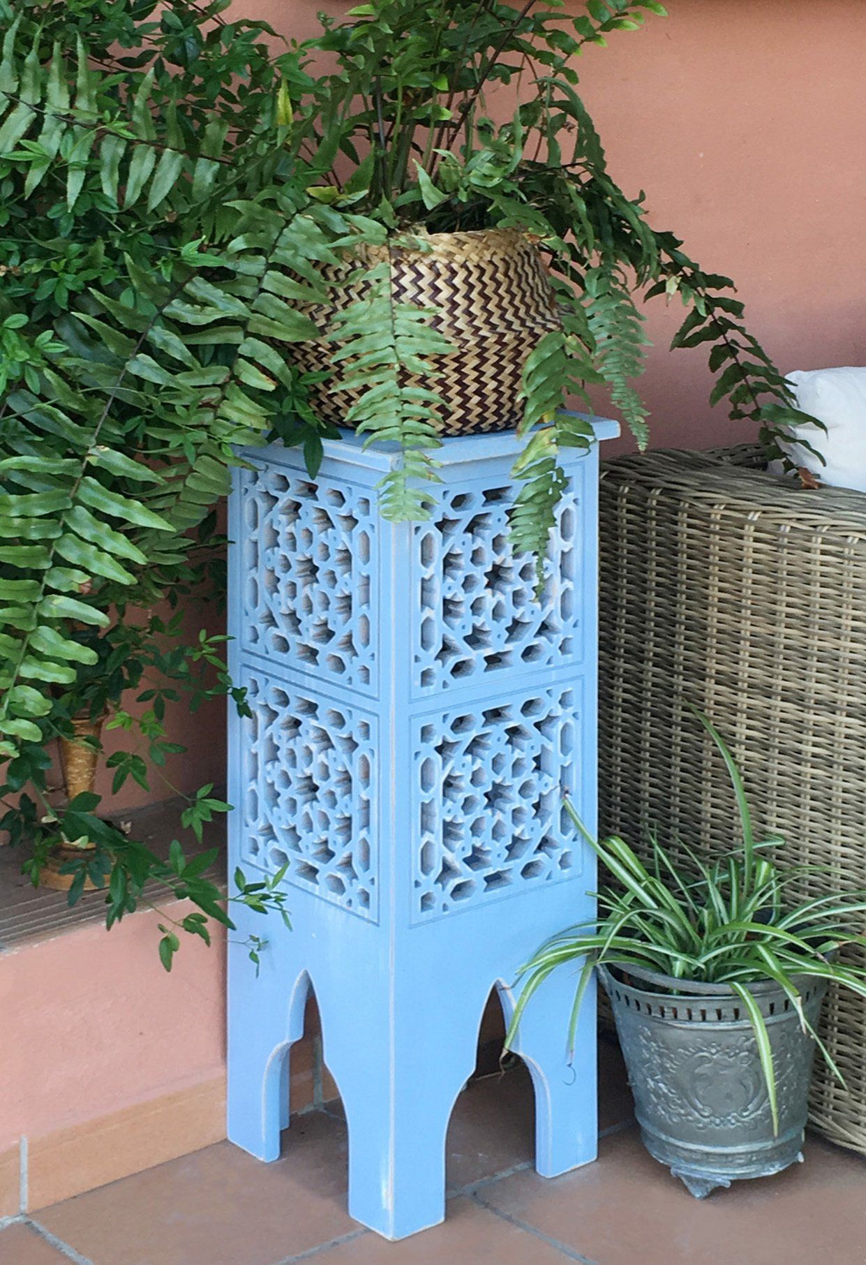 mueble con celosia personalizada