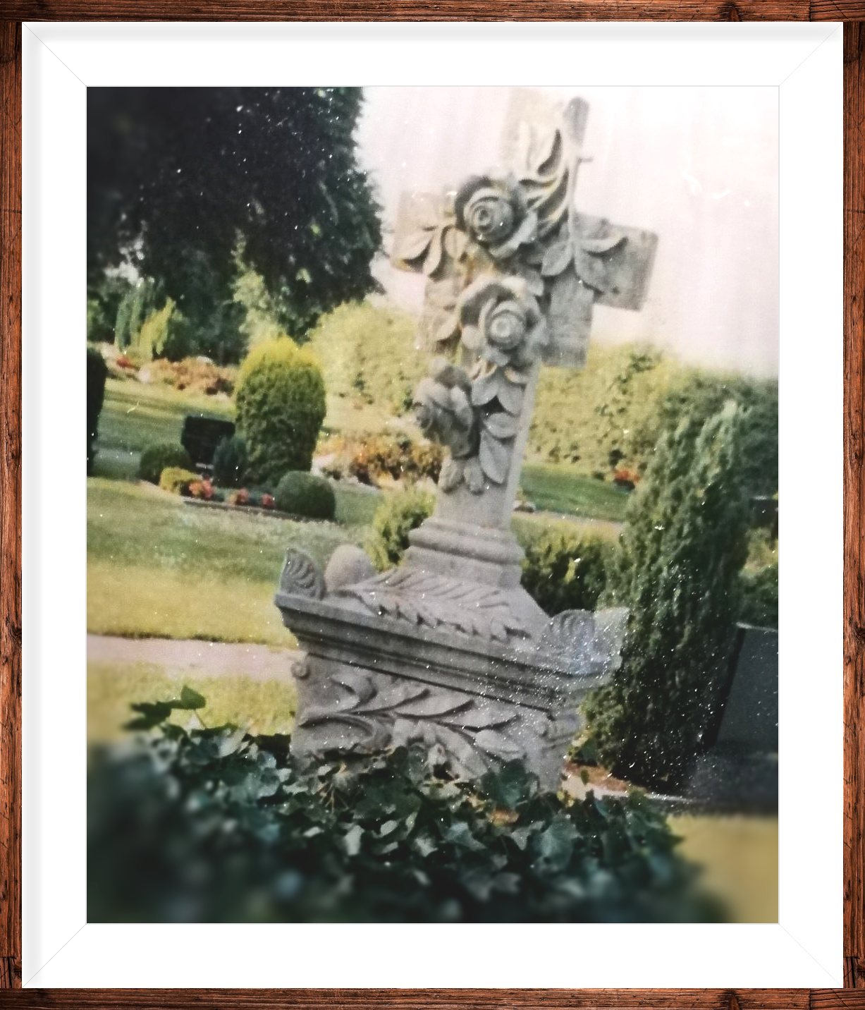 Bild: Rosenkreuz auf dem Friedhof Meerbeck / Bildhauer: Wilhelm Heine (Uropa von Filix) Bild: Rosenkreuz auf dem Friedhof Meerbeck / Bildhauer: Wilhelm Heine (Uropa von Filix)