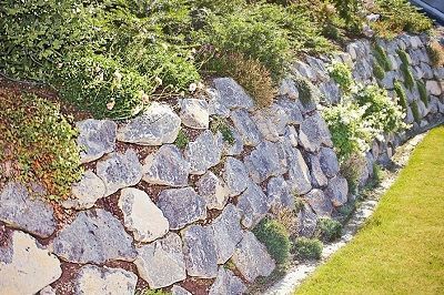 Basalt-Findlinge Basalt-Findlinge