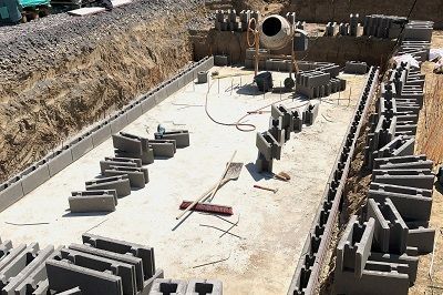 Maueraufbau GZ-Schalungssteine