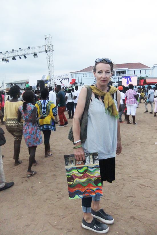 Accra, 2015, bringing my soundbag for installation at Adinkra Soup, curated by Kwame Aidoo, 2015 Accra, Soundbag, Betty Stürmer, Adinkra Soup