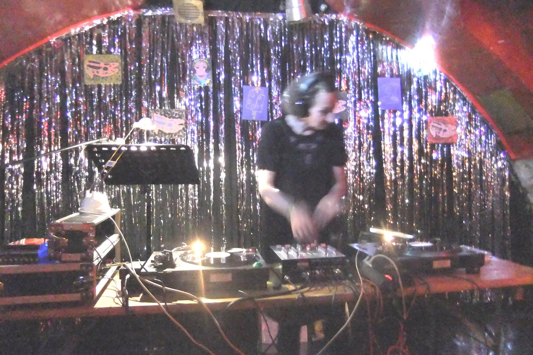 Szenegirl - Leseshow, Text, art & music Performance, Dreikönigskeller, Frankfurt a. Main, 2015