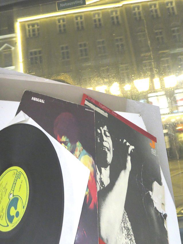 Sound flaneuse, vinyl selection to Potse reloaded, Projektraum Zwitschermaschine, 2019