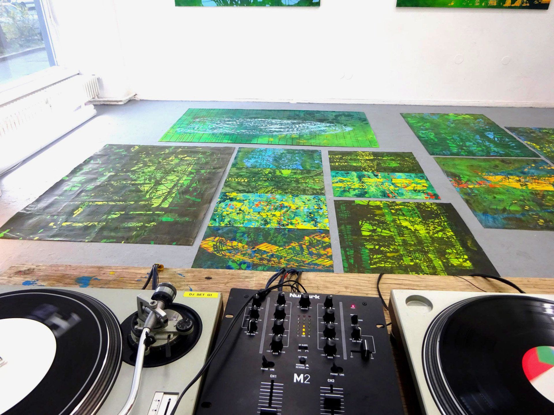 sound flaneuse, vinyl & field recording to pictures from Hannah Becher, Projektraum Zwitschermaschine, 2020