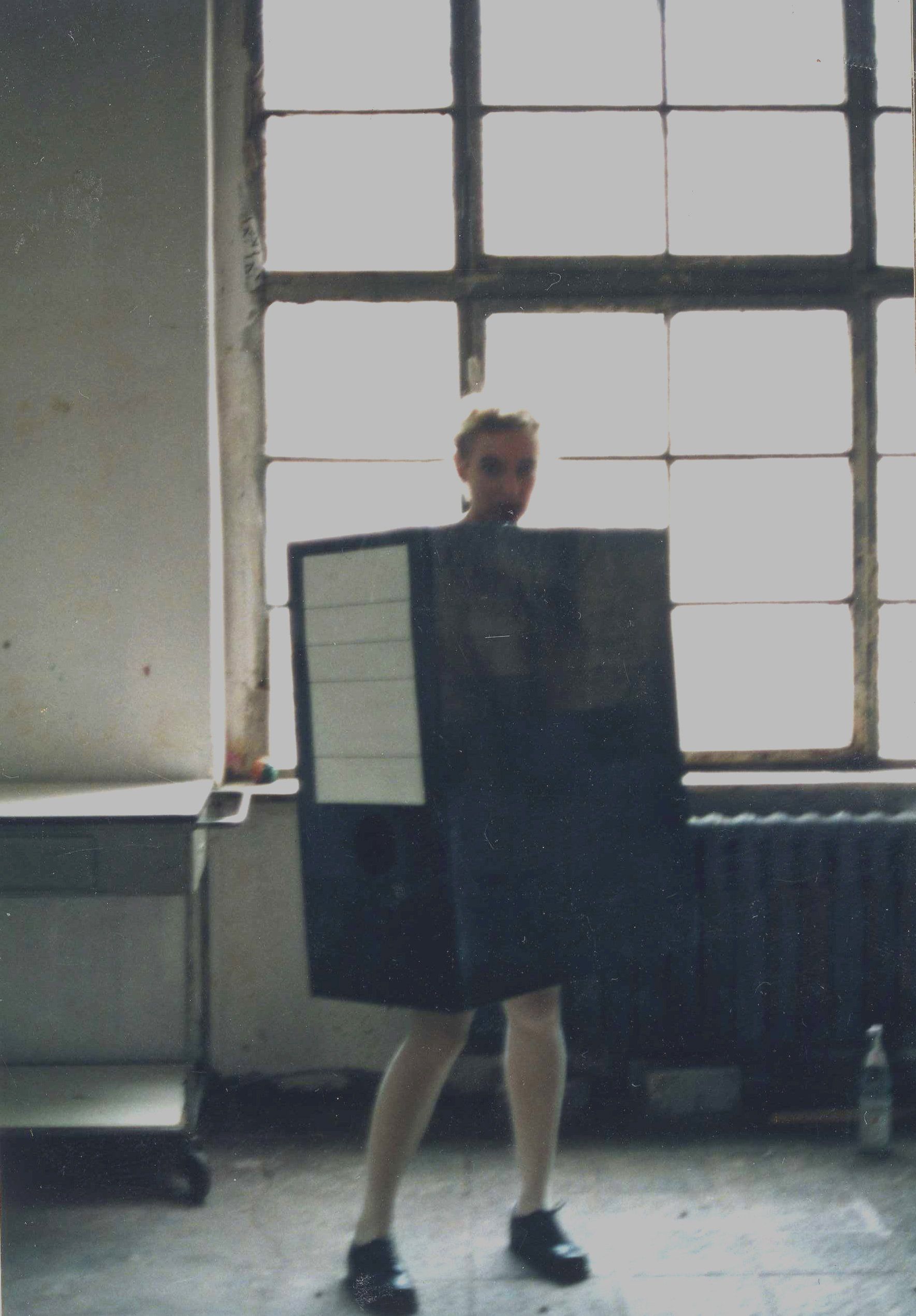 Das Aktenordnerkleid, cardboard, acryl, latex, studio view, Foto: Anja Rechenbach, 1995