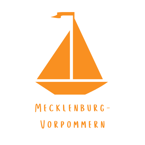 Ausflugsziele MV weißer Kreis mit orangen Schiff und der Schrift Mecklenburg-Vorpommern