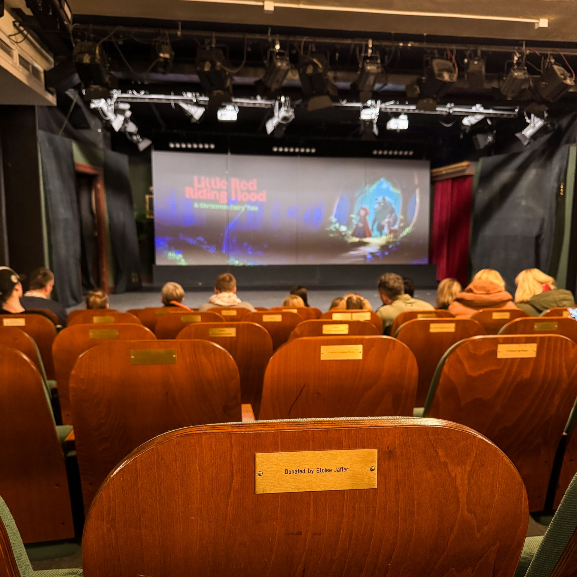 Hamburg für Kinder Blick in den Theatersaal