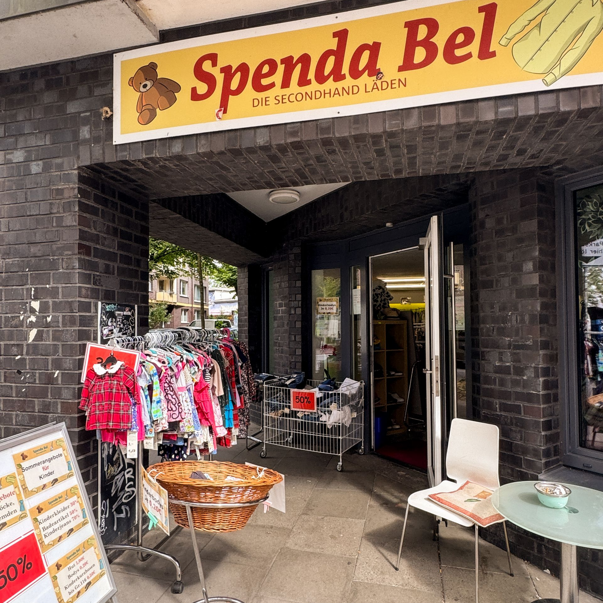 Blick auf den Eingang von Spenda Bel St Pauli