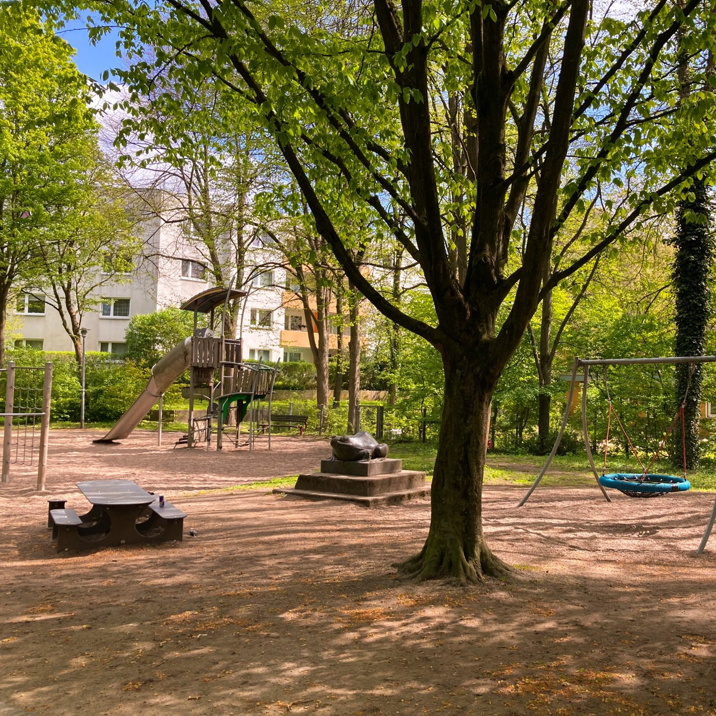 Spielplatz Graf-Ernst-Weg Hamburg mit Kind