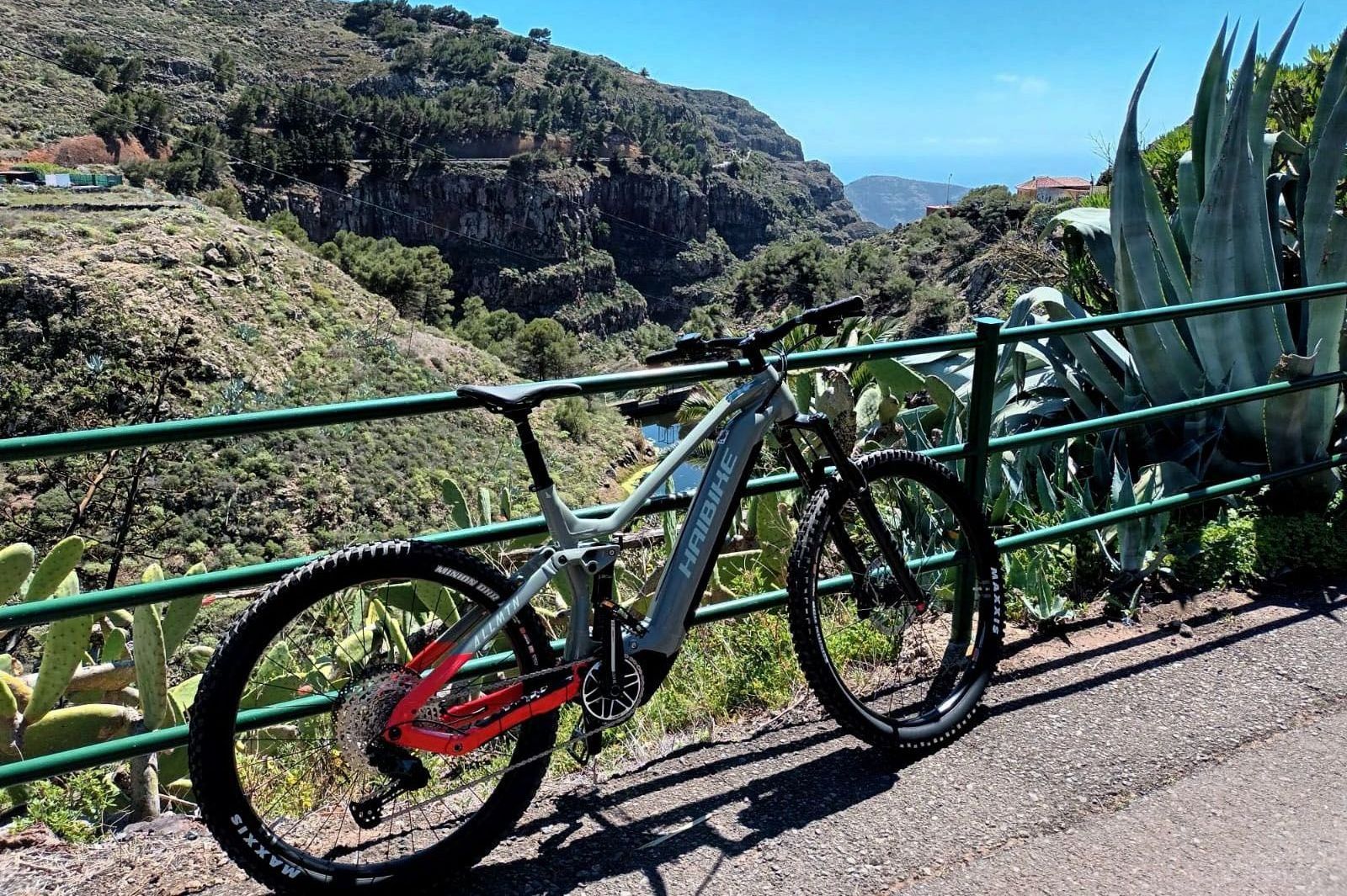 Entdecke La Gomera mit einem E-Mountainbike von e-montaña Entdecke La Gomera mit einem E-Mountainbikes von e-montaña.es
