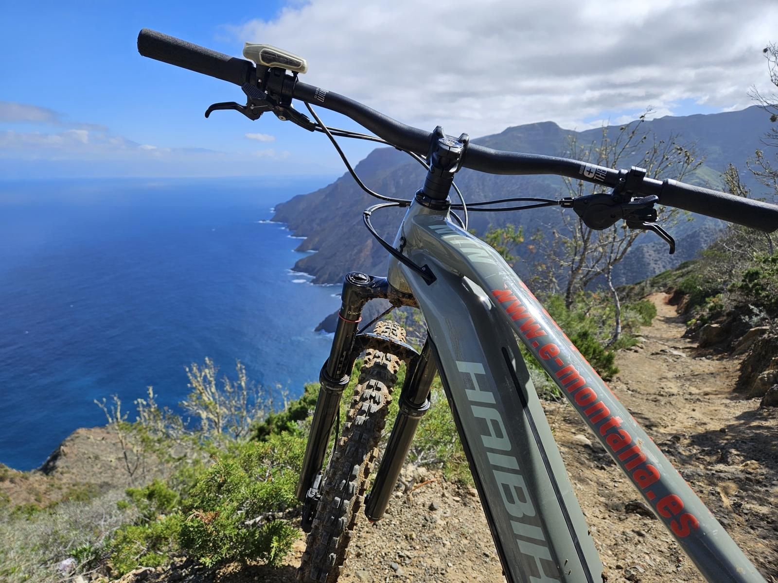 Sightseeing im Valle Gran Rey mit einem e-bike von e-montaña