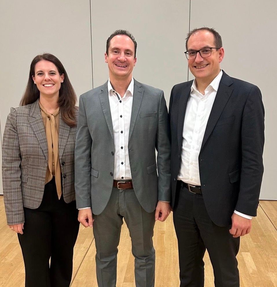 Dr. Felix Fischer Dr. Felix Fischer