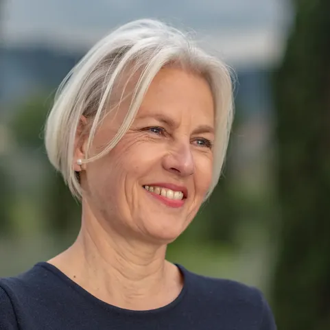Brigitte Stetter, erfolgreiche Traurednerin IHK in Italien Rezension Trauredner IHK Brigitte Stetter
